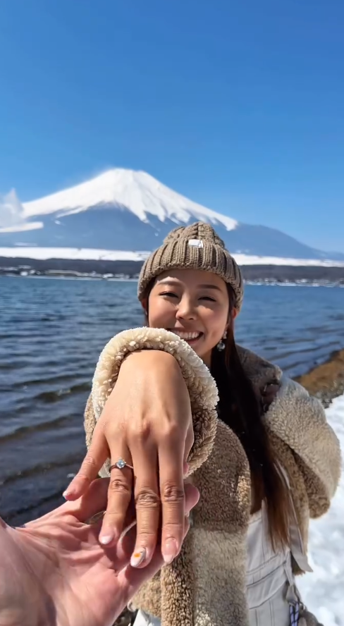 29歲女藝人曝結婚喜訊奢華過大禮 豪晒10對龍鳳鈪！轉型KOL後吸金力驚人