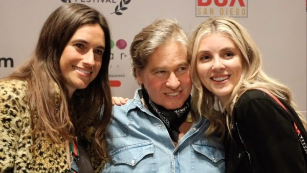 《蝙蝠俠》男星韋基馬肺炎離世終年65歲 8年前患喉癌永久失聲