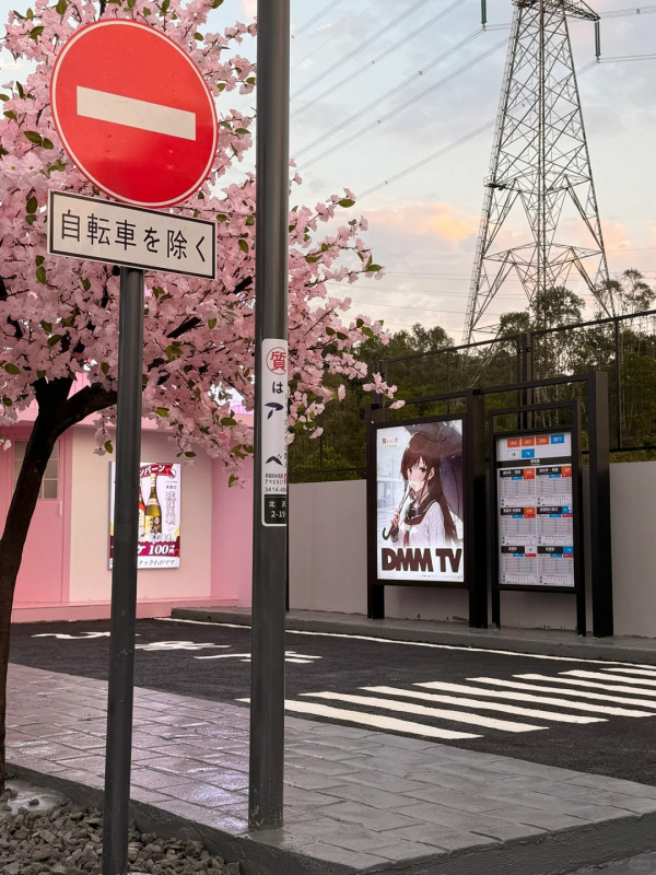 深圳打卡Cafe｜深圳櫻花樹下馬路Cafe！濟州島/沙漠/雪景主題！日韓服裝租借 