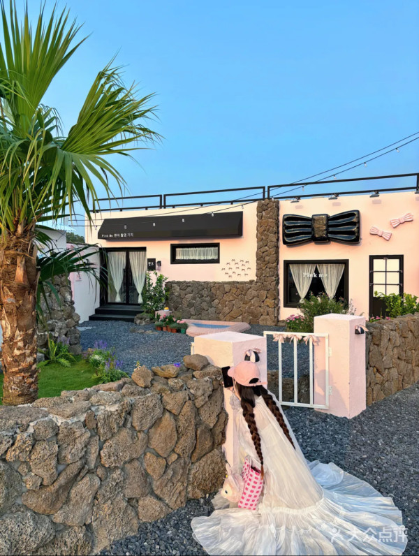 深圳打卡Cafe｜深圳櫻花樹下馬路Cafe！濟州島/沙漠/雪景主題！日韓服裝租借 