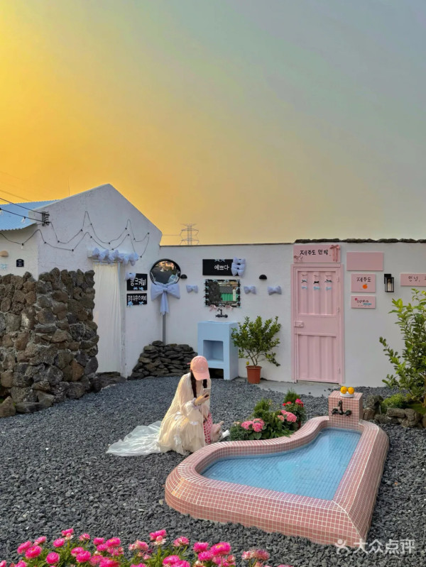 深圳打卡Cafe｜深圳櫻花樹下馬路Cafe！濟州島/沙漠/雪景主題！日韓服裝租借 