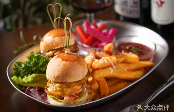 深圳打卡Cafe|Seaone海壹·海景長廊餐廳 無敵海景餐廳直通沙灘 峇里島玻璃海平替