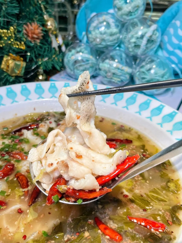 姚姚酸菜魚(圖片來源:小紅書@王多魚) 姚姚酸菜魚(圖片來源:小紅書@王多魚)