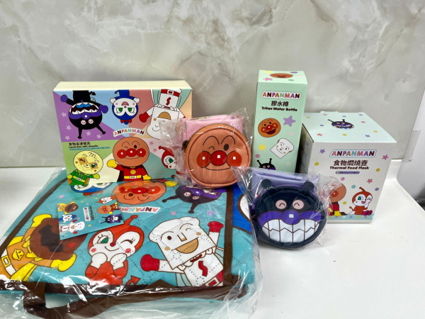 惠康全新笑印麵包超人限定禮品  特大野餐墊/食物燜燒壺/食物盒/麵包超人環保袋  附禮品及換購方法!