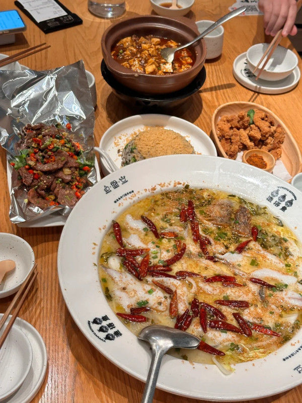 太二酸菜魚(圖片來源:小紅書@卓爾不凡小小魚) 太二酸菜魚(圖片來源:小紅書@卓爾不凡小小魚)