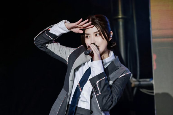 陳慧琳凍齡女神52歲零歲月痕跡！堅拒醫美靠6大美顏飲食法／網民：食咗防腐劑