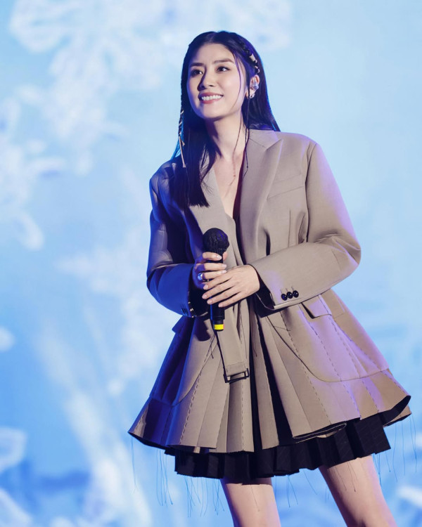 陳慧琳凍齡女神52歲零歲月痕跡！堅拒醫美靠6大美顏飲食法／網民：食咗防腐劑