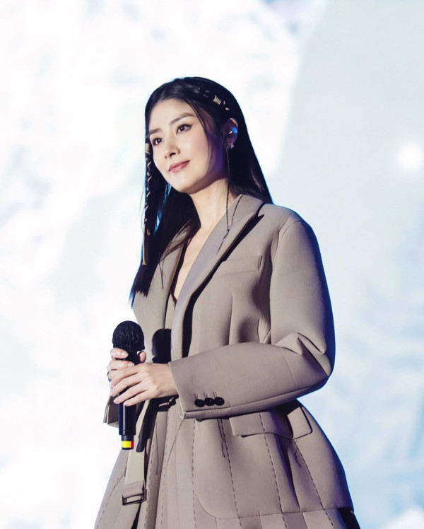 陳慧琳凍齡女神52歲零歲月痕跡！堅拒醫美靠6大美顏飲食法／網民：食咗防腐劑