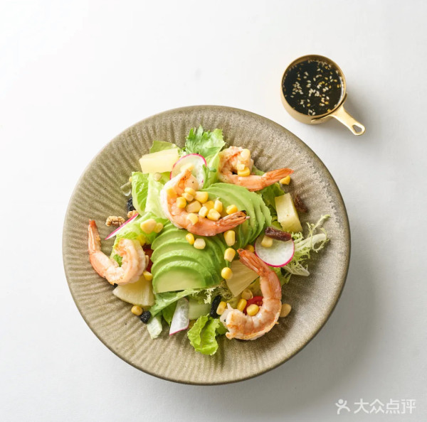 深圳小鎌倉打卡餐廳推介！180°海景渡假風Cafe約會慶生歎世界 