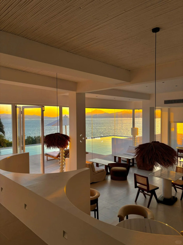 深圳小鎌倉打卡餐廳推介！180°海景渡假風Cafe約會慶生歎世界 