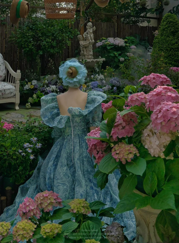 深圳沉浸式Cafe有如秘密花園!繡球花海+瀑布石牆+租借仙女裙打卡一流