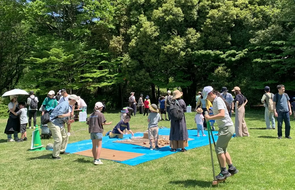 東京昭和紀念公園花卉節2025｜1500棵櫻花/鬱金香/罌粟！限定美食BBQ！附交通攻略 