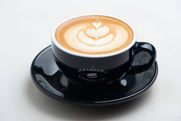 中環美食｜The Ice Cream & Cookie Co復活節限定系列  草莓抹茶拿鐵/焦糖朱古力蛋殼/咖啡布朗尼蛋糕/主題造型曲奇