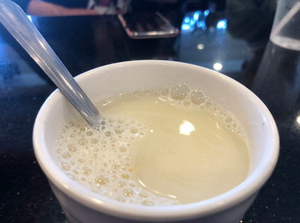 飲豆漿補鈣加1種材料效果倍增！喝豆漿5迷思不能放紅糖？防中毒豆漿須煮滾