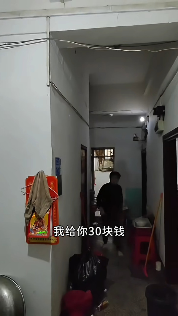 內地客遊港乘快艇指似難民逃生 呻價格貴體驗差 無求生用具:靠祖宗保佑