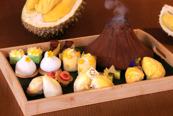 唯港薈The Market「印尼火山榴槤」下午茶    榴槤火鍋／加多加多沙律／千層蛋糕