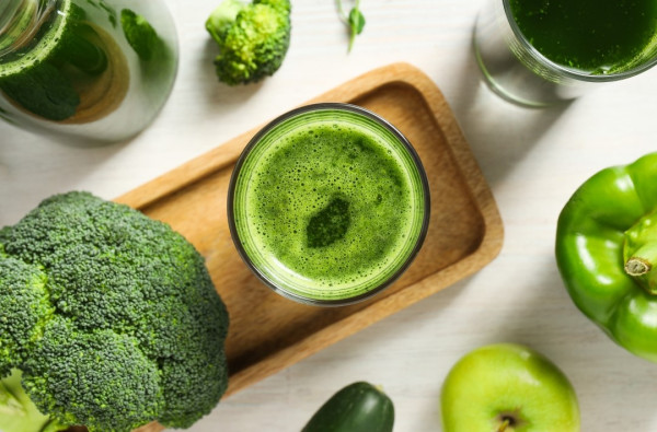 抗癌蔬果汁｜醫生教自製3款＋建議飲用量　38歲女士腸癌抗癌10個月癌細胞消失