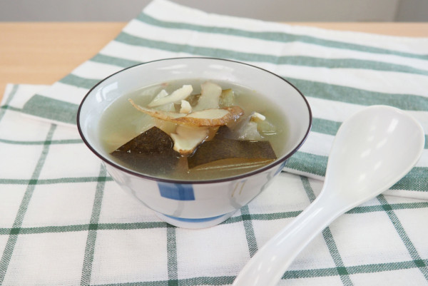 老黃瓜湯水食譜功效|去濕清熱紓緩痕癢 10款簡易湯水煲老黃瓜要去皮?