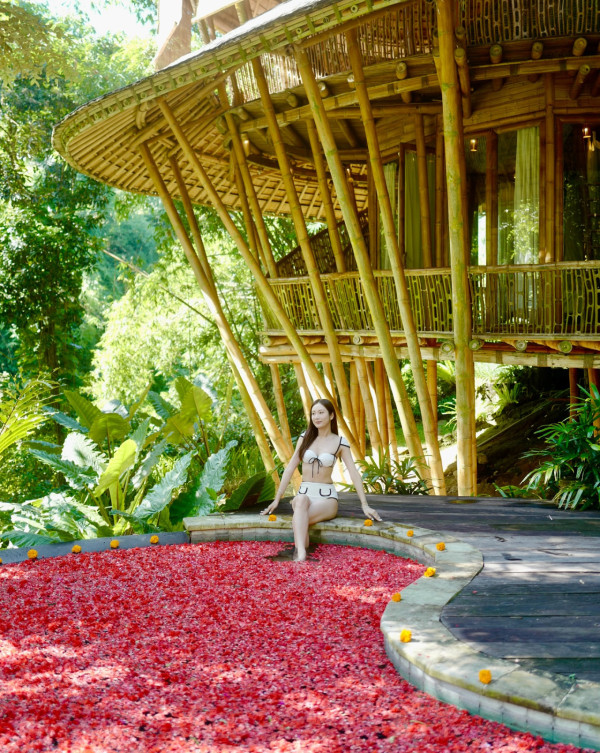 蔡嘉欣遊峇里泳裝放題超吸睛！人均一晚300蚊 入住性價比超高Villa 
