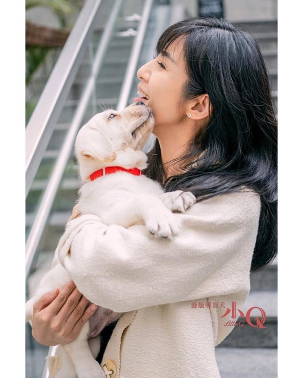 51歲楊采妮淡出幕前多年激罕現身回港 婚後誕孖仔極佳狀態展現不老神話