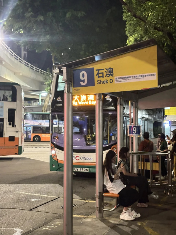 內地客遊港呻物價誇張震驚消費觀 的士跳錶快/餐飲性價比低/一千蚊晚酒店