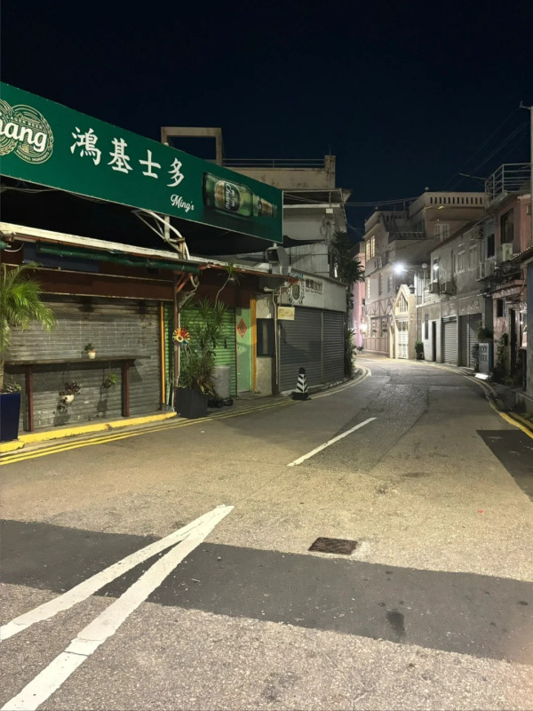 內地客遊港呻物價誇張震驚消費觀 的士跳錶快/餐飲性價比低/一千蚊晚酒店