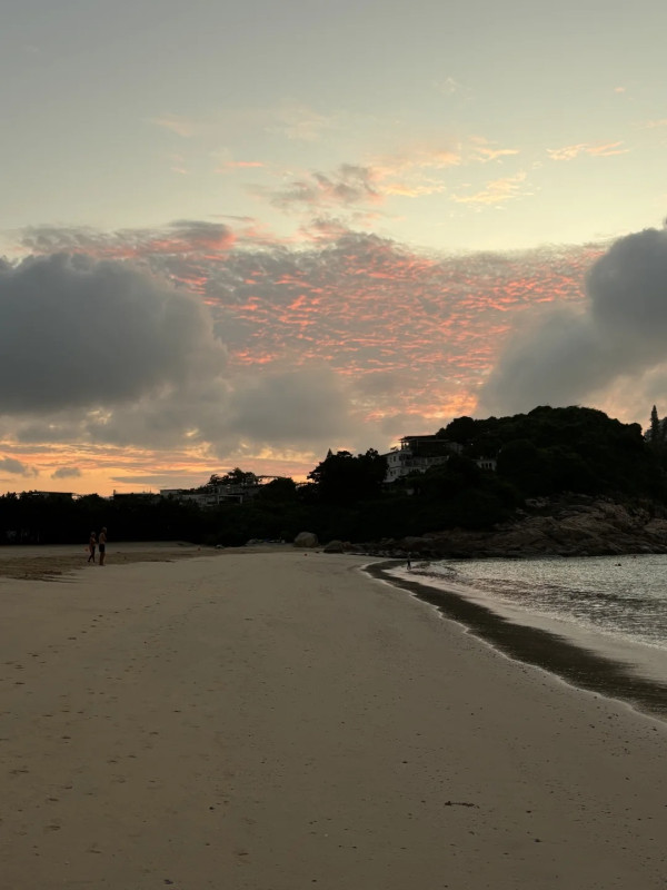 內地客遊港呻物價誇張震驚消費觀 的士跳錶快/餐飲性價比低/一千蚊晚酒店