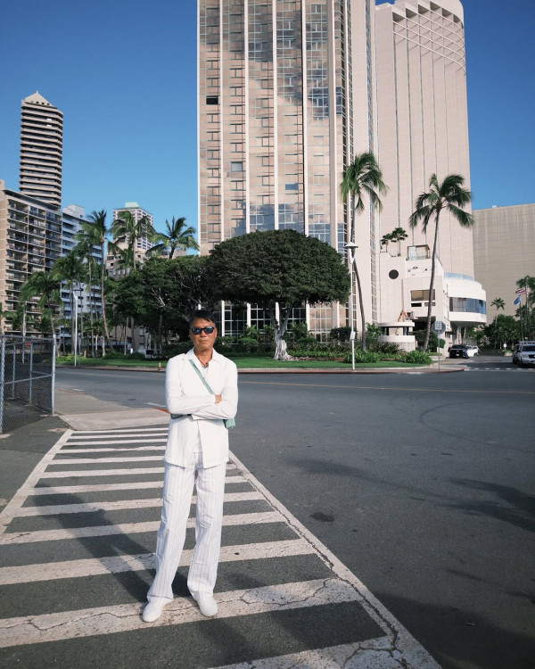 Jace遊夏威夷參加婚禮 父親霸氣模樣曝光被盛讚：可出道 