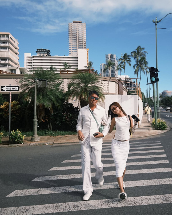 Jace遊夏威夷參加婚禮 父親霸氣模樣曝光被盛讚：可出道 