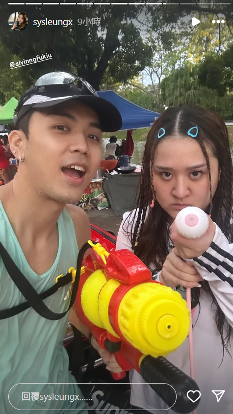 伍富橋與富妻泰國過潑水節!濕身誘惑大曬久違朱古力腹肌