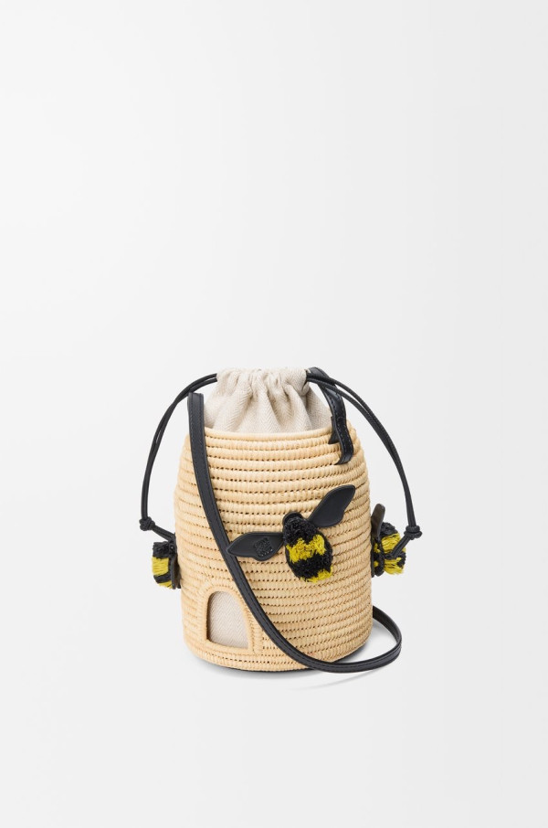 日本買CELINE｜2025夏日系列登場 大阪限定「藍白航海風」手袋4.23起發售 附價錢參考 