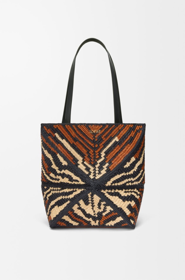 日本買CELINE｜2025夏日系列登場 大阪限定「藍白航海風」手袋4.23起發售 附價錢參考 