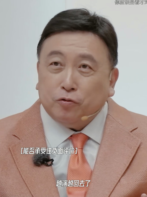 離巢視帝激罕剃光頭減磅演出判若兩人 驚艷同場大導演：就是TVB訓練出來