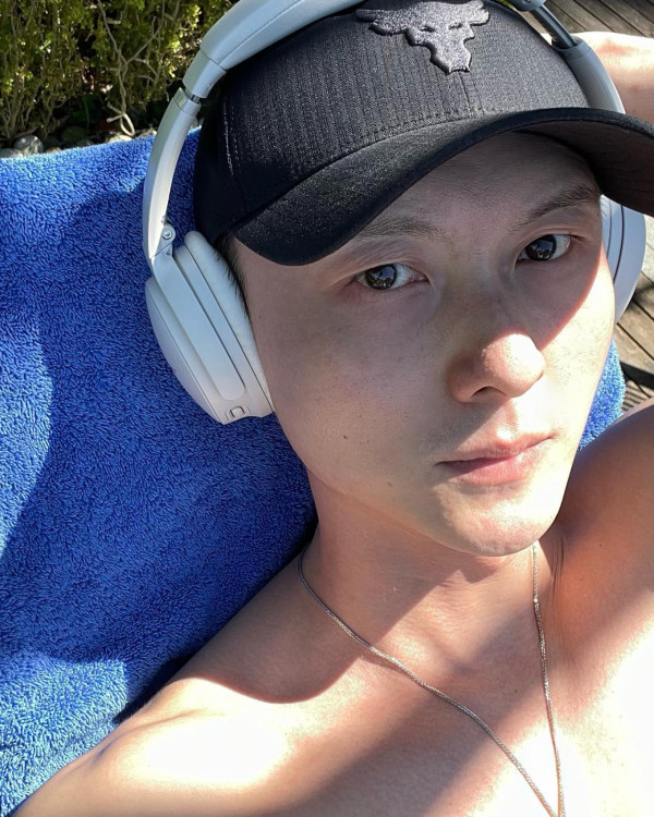 離巢視帝趕回港為見外婆最後一面 為缺席內地真人騷錄影道歉 