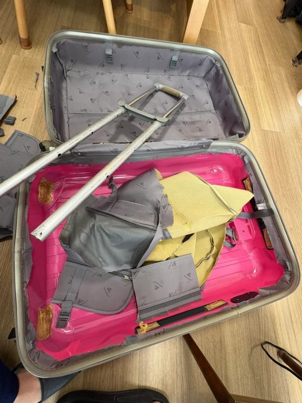 內地人遊日自行解剖旅行箱 整爛鉸剪兼買鋸 事後發現丟篋僅需這價錢 