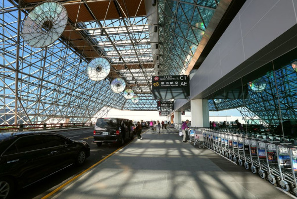 桃園國際機場(圖片︰travel.tycg.gov.tw) 桃園國際機場(圖片︰travel.tycg.gov.tw)