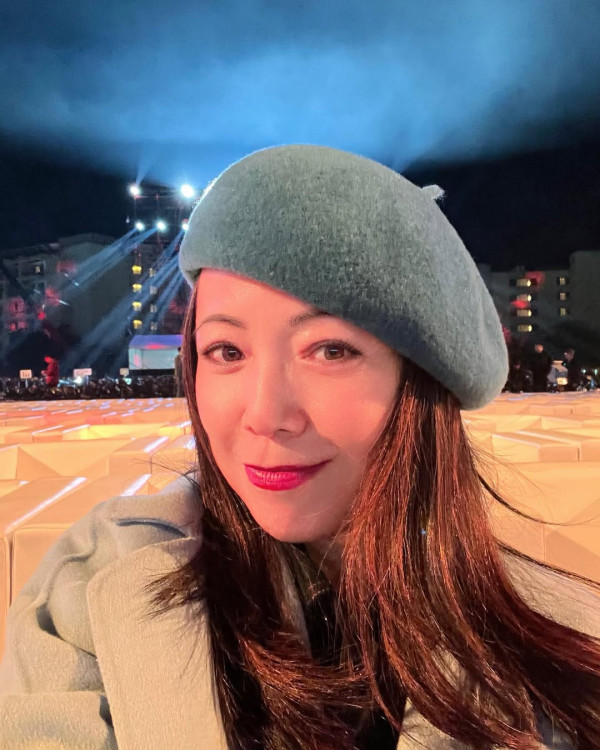 TVB前視后生圖流出明顯瘦了兩圈 容貌回春10年竟被指撞樣蔡依林？