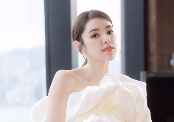 TVB最童顏少婦拍片換衫除剩內衣 鏡頭前一個震撼動作衝擊網民眼球