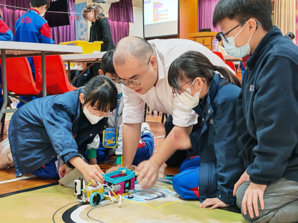 浸信會呂明才小學聯手FLL INNOFest 情境學習加動手砌 LEGO 化身小小工程師培養未來創科人才