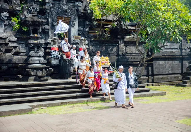 今年4月開始峇里禁女性經期進入寺廟 指會污染宗教場所 甚至連累周邊居民