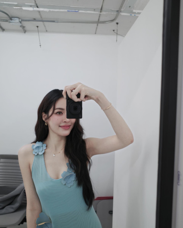鄺玲玲
