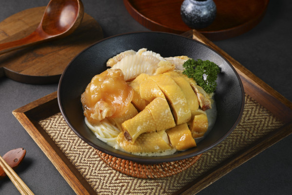 油麻地美食│油麻地新開米線店「超雞米線」！招牌瑤柱雞花膠米線／日熬4小時雞湯