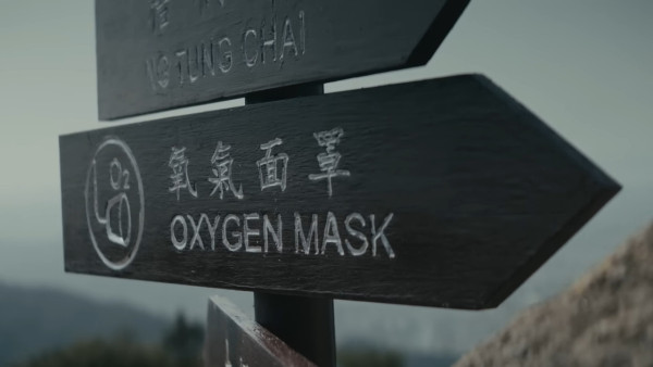 國泰航空安全示範短片網絡爆紅! 網民讚具香港特色:次次都認真睇完!