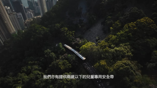 國泰航空安全示範短片網絡爆紅! 網民讚具香港特色:次次都認真睇完!