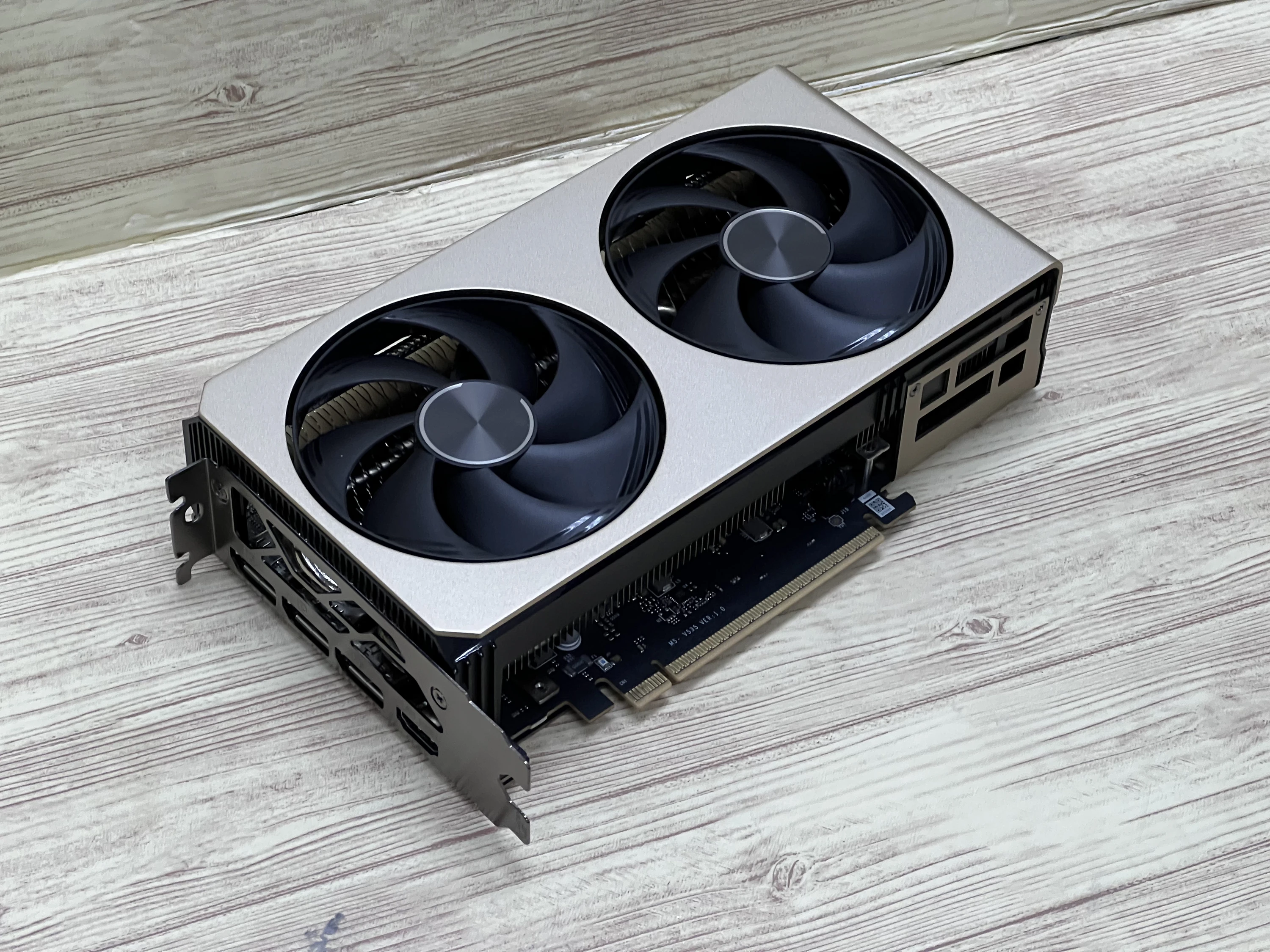 GeForce RTX 5060 Ti 實力大檢閱！抵玩 Blackwell 架構登場！