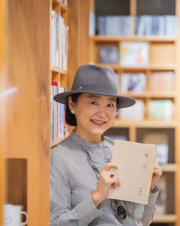 金像獎2025｜林青霞驚喜現身仙氣十足！一代女神凍齡美貌獲讚不似70歲