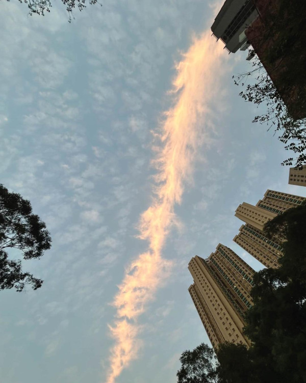 天空罕現一道橙紅色「雲帶」美如焰火 天文台拆解脊狀雲