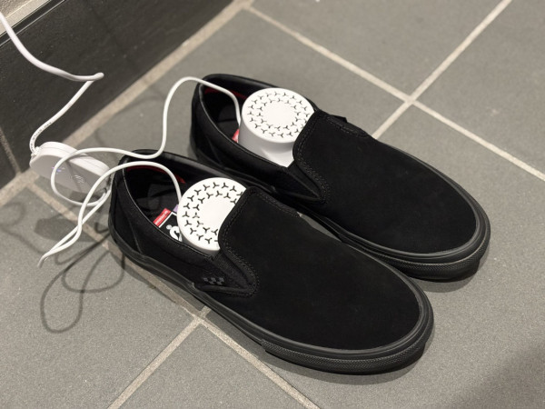 日本DAISO必買迷你乾鞋機 輕巧實用設計成網絡爆紅「雨季救星」！ 