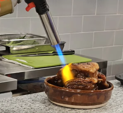 深水埗西九龍中心Food Court美食推介  獨門炸雞／煙燻肉餅&nbsp;／親民價和牛