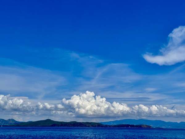 楊愛瑾復活節帶子女遊北京 大方素顏現身 獲讚逆齡似20歲